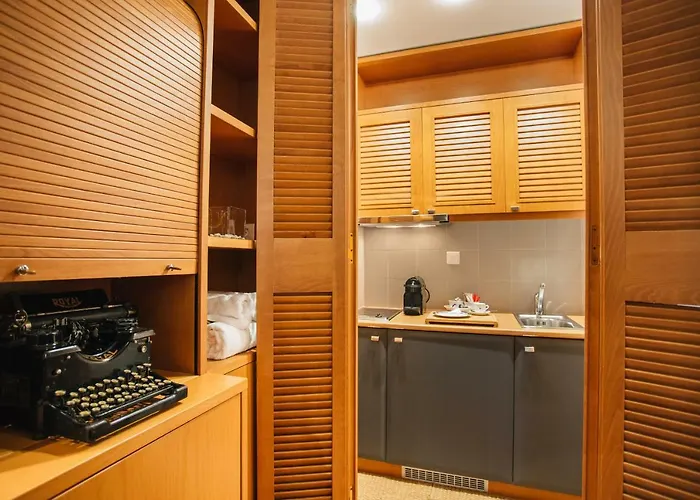 Mitropolitou Iosif Sea View Flat *